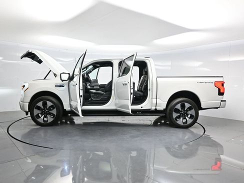 Used 2024 Ford F150 Lightning Platinum AWD/4WD image 40