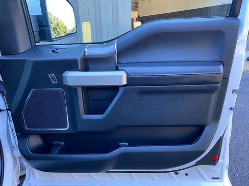 Used 2016 Ford F150 Lariat w/ Equipment Group 502A Luxury AWD/4WD image 35