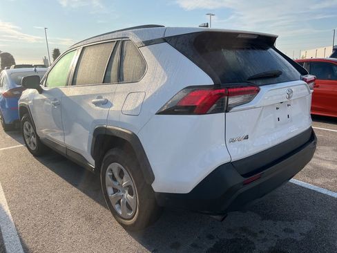 Used 2019 Toyota RAV4 LE w/ Carpet Mat Package AWD/4WD image 3