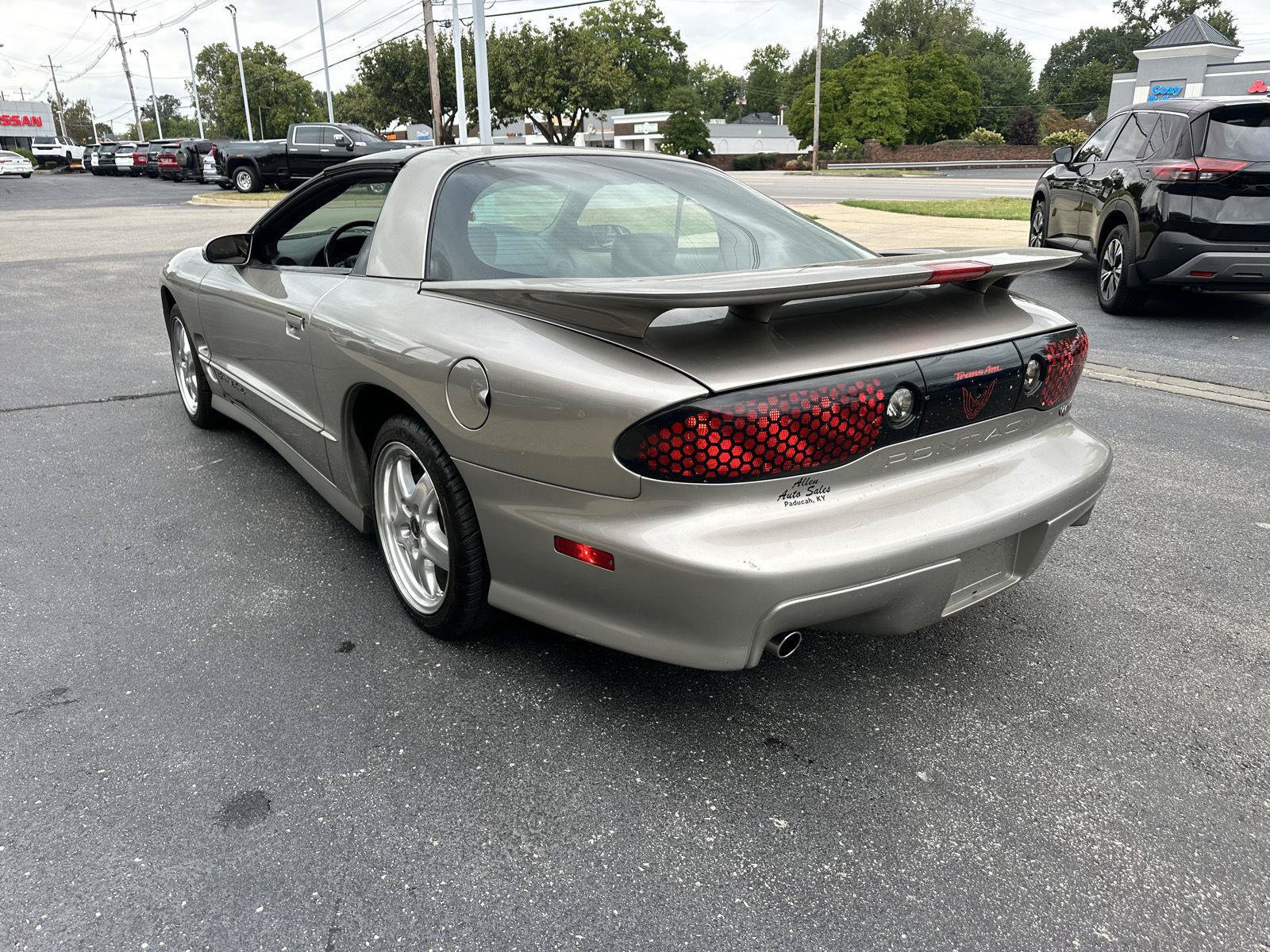 Used 2002 Pontiac Firebird Trans Am w/ SLP Firehawk Pkg RWD image 5