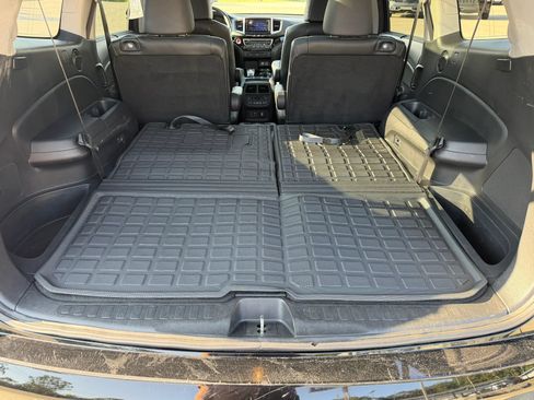 Used 2017 Honda Pilot Elite image 44