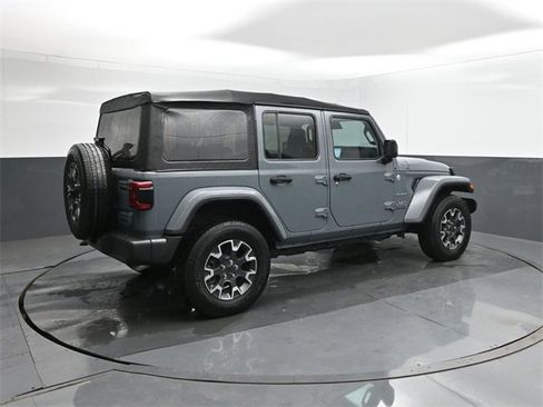 Used 2024 Jeep Wrangler Sahara w/ Technology Group image 15