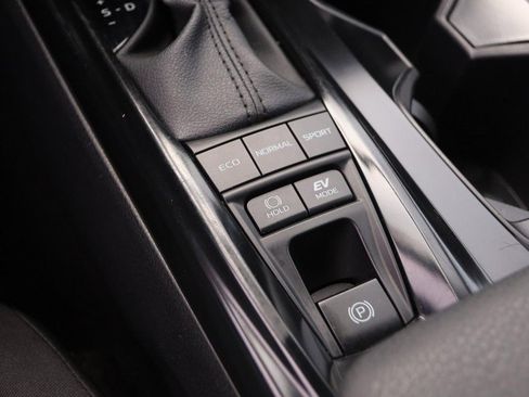 Used 2025 Toyota Camry LE image 18