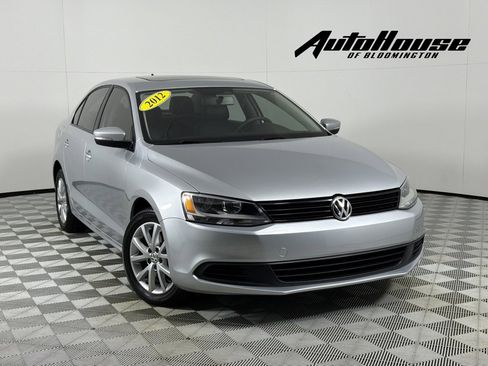 Used 2012 Volkswagen Jetta SE FWD image 1
