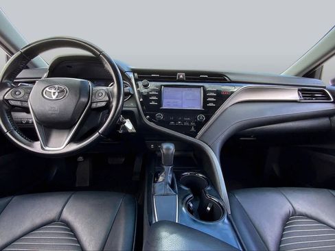 Used 2019 Toyota Camry SE FWD image 15