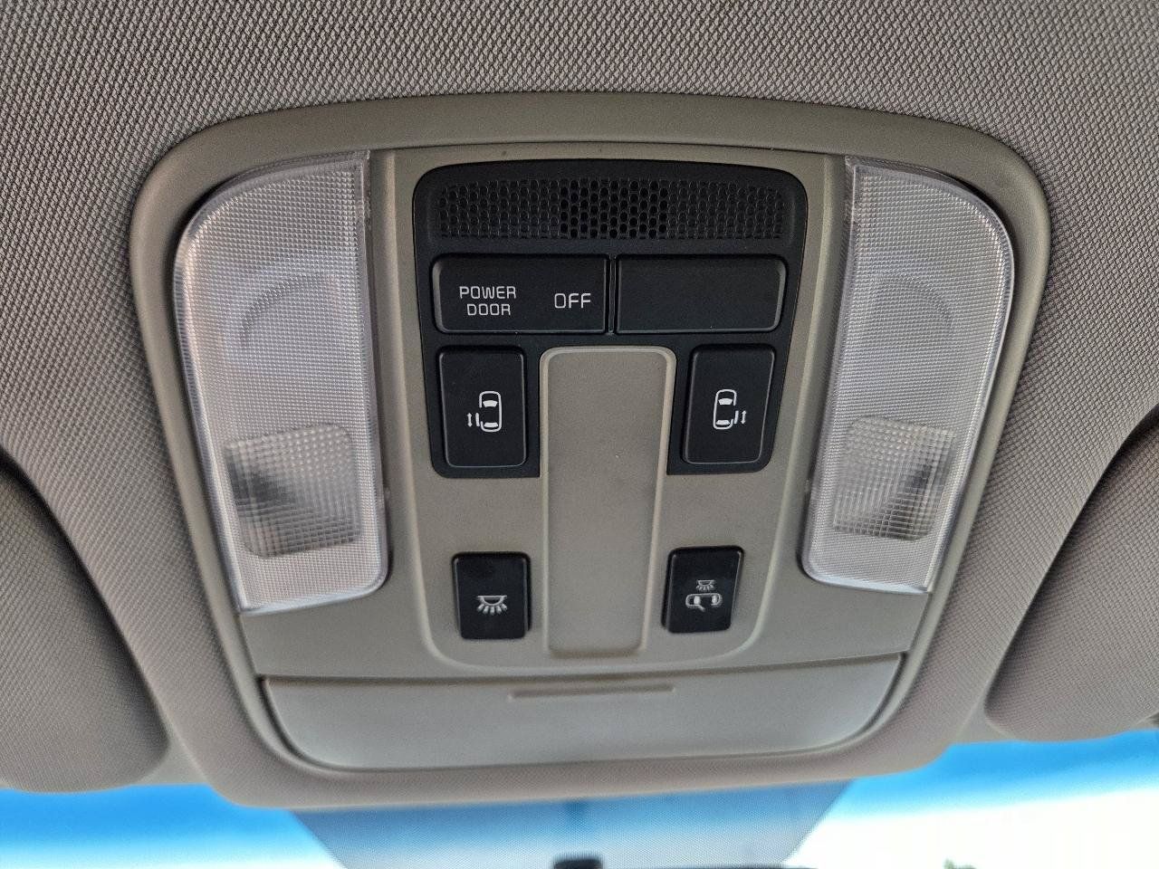 Used 2020 Kia Sedona EX FWD image 20