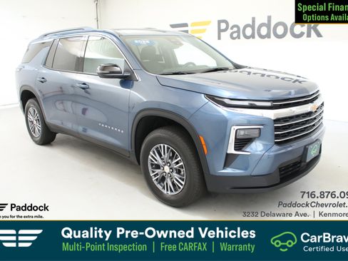 Certified 2026 Chevrolet Traverse LT FWD image 1