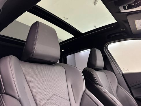 Certified 2025 BMW X1 xDrive28i w/ M Sport Package image 16