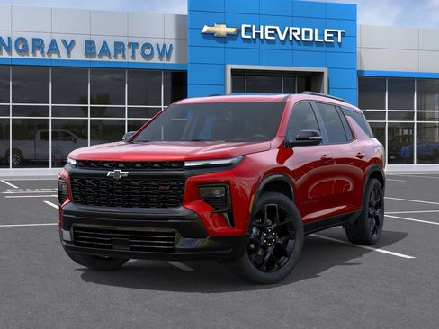 New 2026 Chevrolet Traverse RS w/ LPO, Floor Liner Package FWD image 8