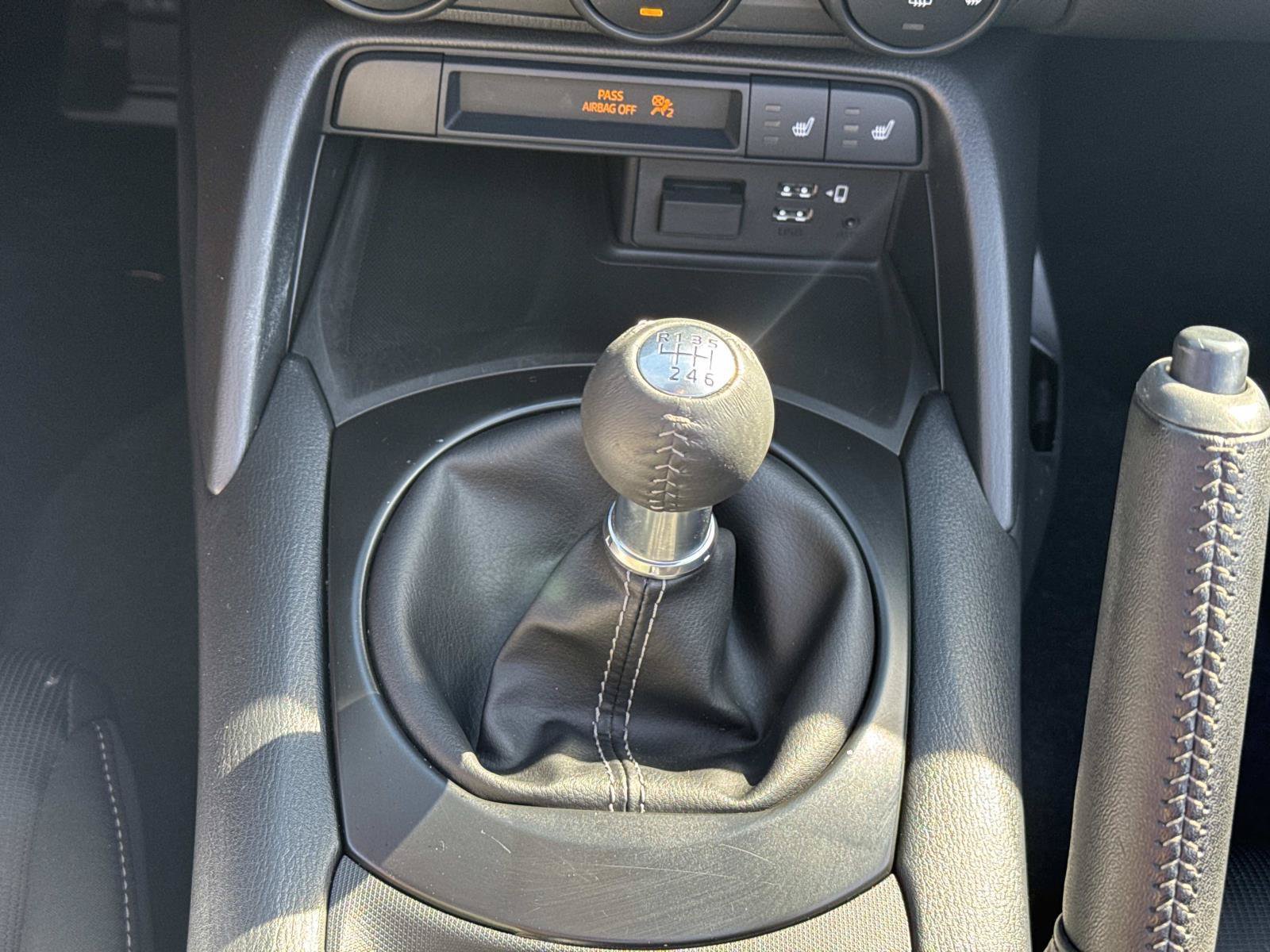 Used 2022 MAZDA MX-5 Miata Club RWD image 20