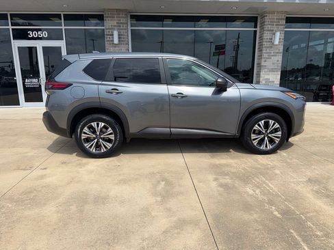 Used 2023 Nissan Rogue SV AWD/4WD image 10