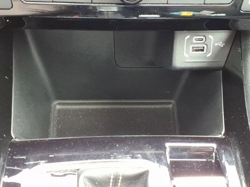 Used 2022 Jeep Compass Limited w/ Sun and Sound Group AWD/4WD image 21
