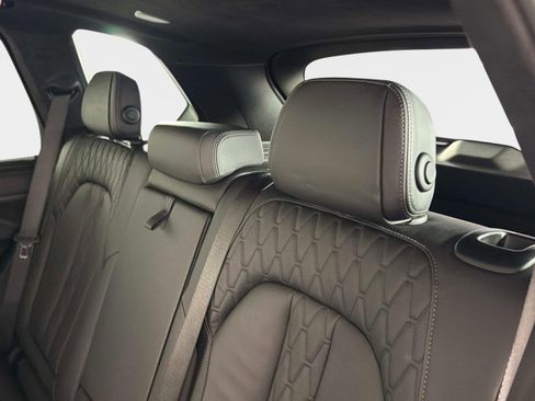 Used 2021 BMW X5 M50i w/ Executive Package image 31