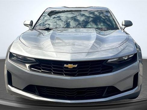 Used 2023 Chevrolet Camaro LT image 3
