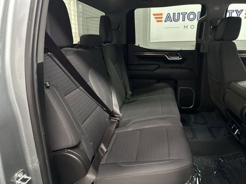 Used 2023 Chevrolet Silverado 1500 RST AWD/4WD image 32
