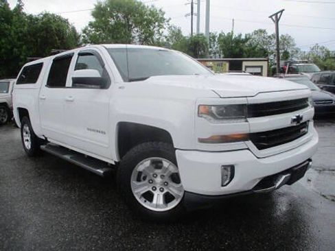 Used 2018 Chevrolet Silverado 1500 LT w/ All Star Edition image 3