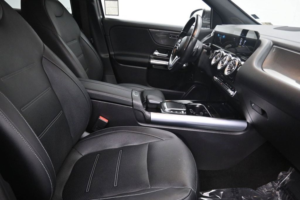 Used 2022 Mercedes-Benz GLA 250 4MATIC image 31
