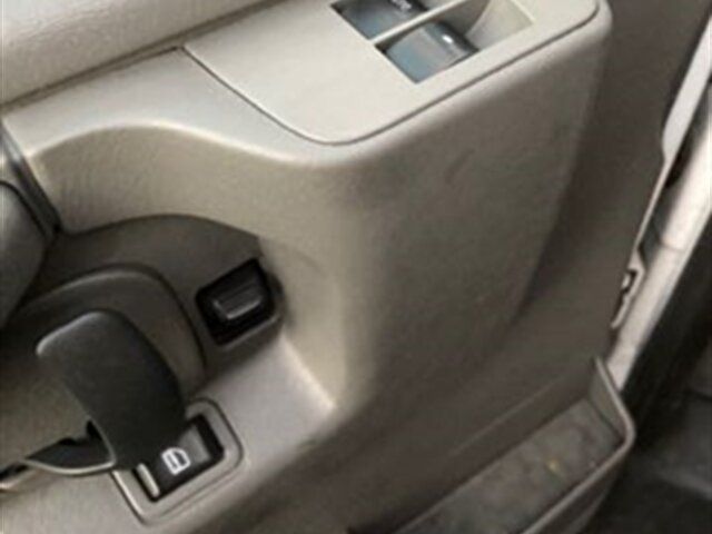 Used 2014 Chevrolet Express 2500 RWD image 8