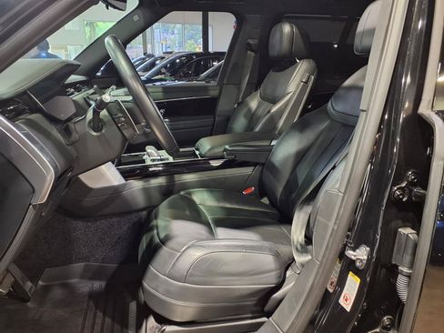 Used 2024 Land Rover Range Rover SE AWD/4WD image 16
