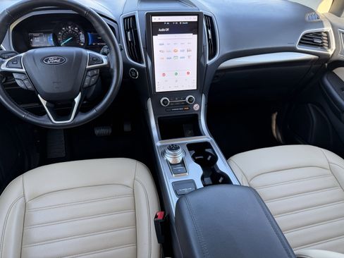Used 2023 Ford Edge SEL image 14