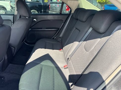 Used 2010 Ford Fusion SE FWD image 12