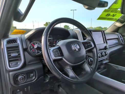 Used 2022 RAM 1500 Big Horn AWD/4WD image 27