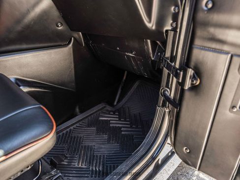 Used 1996 HUMMER H1 4-Door Open Top image 70