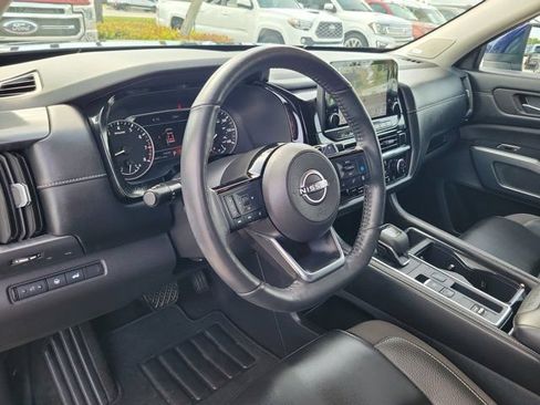 Certified 2024 Nissan Pathfinder SL w/ SL Premium Package FWD image 20