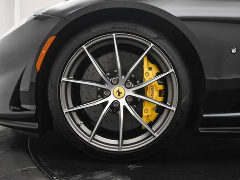 Used 2022 Ferrari 812 GTS image 34