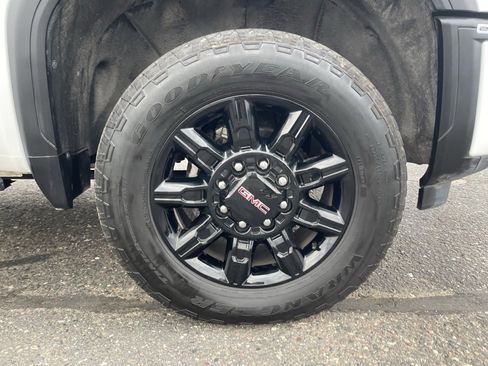 Used 2024 GMC Sierra 2500 AT4 w/ AT4 Premium Plus Package image 25