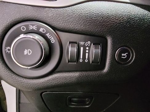 Used 2014 Jeep Cherokee Trailhawk w/ Technology Group image 48