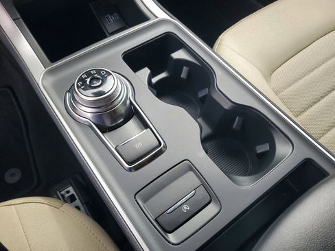 Certified 2024 Ford Edge SE image 25