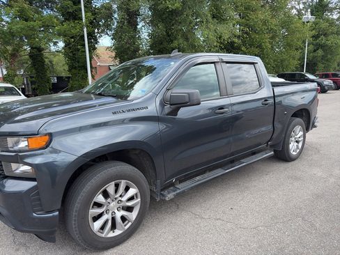 Used 2022 Chevrolet Silverado 1500 Custom w/ LPO, Dark Essentials Package AWD/4WD image 1