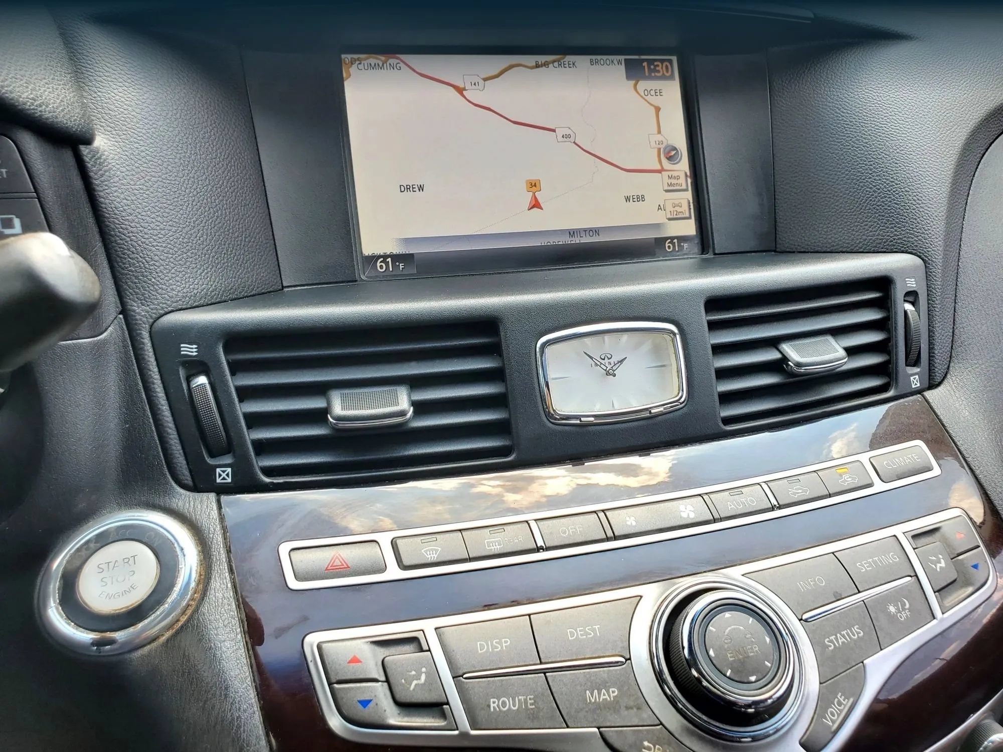 Used 2012 INFINITI M37 x w/ Premium Pkg AWD/4WD image 4