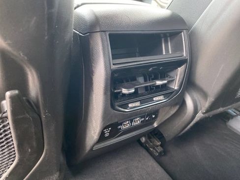 Used 2023 Jeep Grand Cherokee Limited AWD/4WD image 20