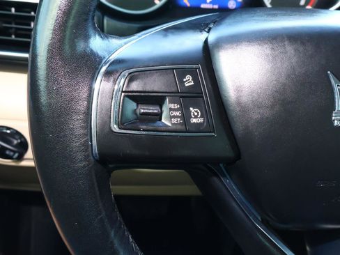 Used 2017 Maserati Levante image 23