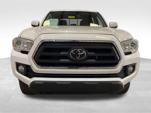 Used 2021 Toyota Tacoma SR5 w/ Technology Package image 8