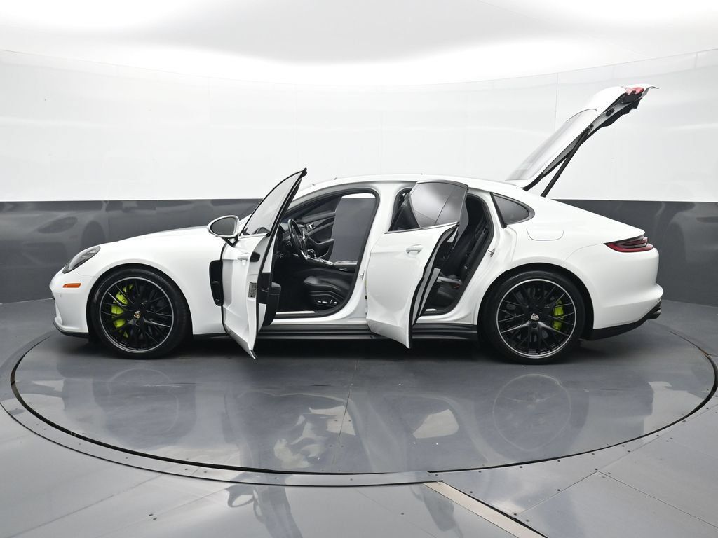Certified 2019 Porsche Panamera Turbo S w/ Premium Package Plus AWD/4WD image 30