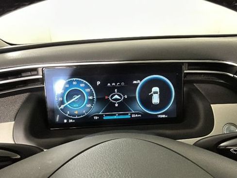 Certified 2024 Hyundai Tucson Limited AWD/4WD image 17