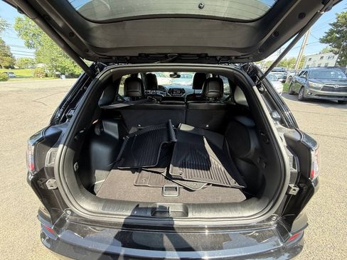 Used 2019 Jeep Cherokee High Altitude AWD/4WD image 18