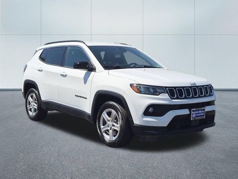 Used 2024 Jeep Compass Latitude AWD/4WD image 8