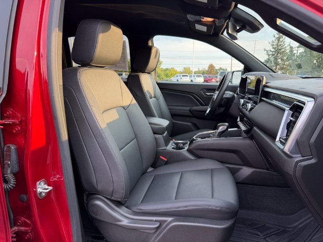 Used 2024 GMC Canyon Elevation w/ Elevation Premium Package AWD/4WD image 19