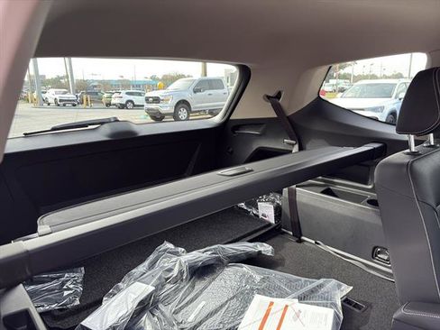 New 2026 Volkswagen Atlas SE image 11