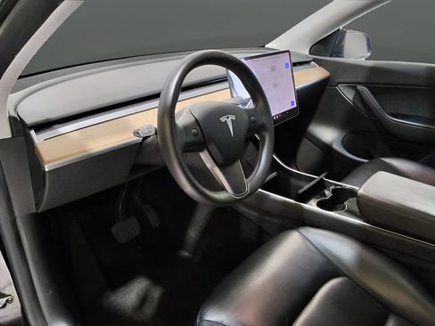 Used 2020 Tesla Model Y Long Range AWD/4WD image 13