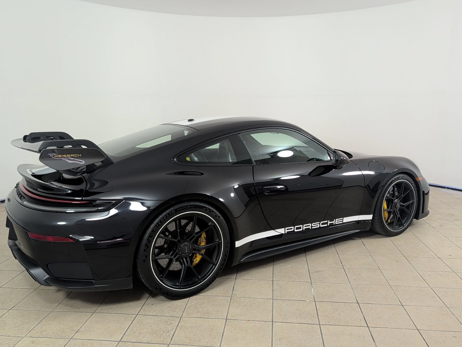 Used 2026 Porsche 911 GT3 RWD image 4