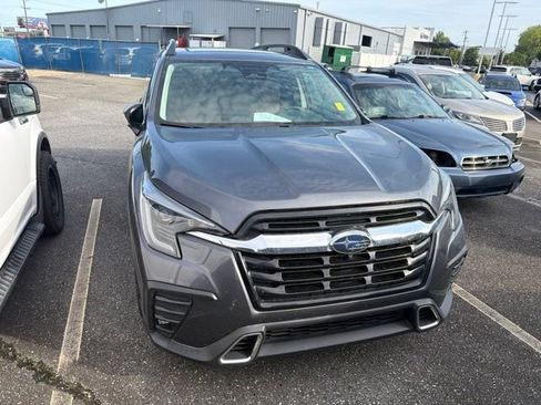 Used 2024 Subaru Ascent Touring AWD/4WD image 3