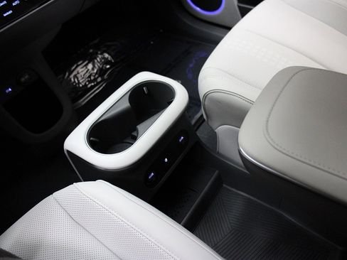 Used 2023 Hyundai Ioniq 5 SEL image 37