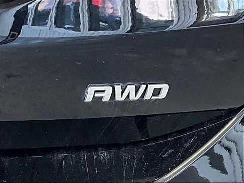 Used 2024 Chevrolet Equinox LS image 28