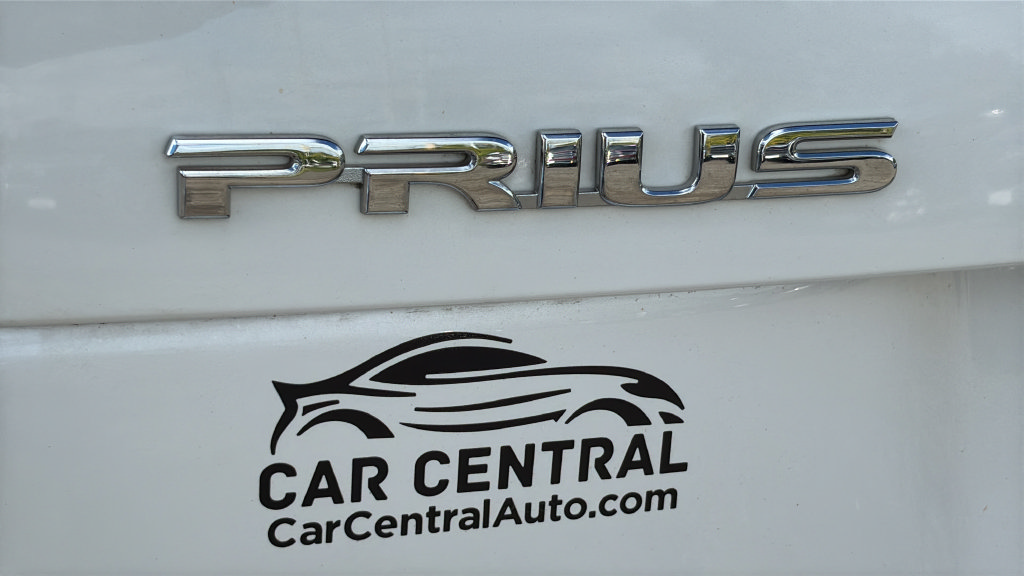 Used 2014 Toyota Prius Three FWD image 26