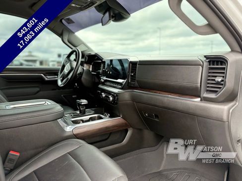 Used 2022 GMC Sierra 1500 SLT w/ SLT Premium Package AWD/4WD image 26